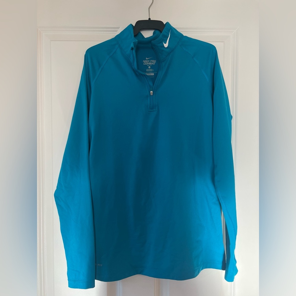 Nike Pro Combat woman's half zip long sleep running top in Blue. Therma-fit.